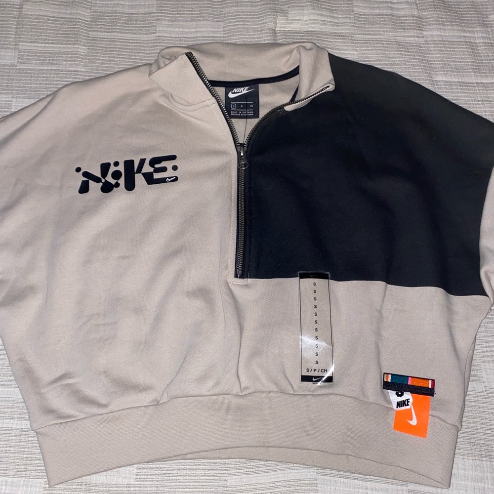 Nike cropped hoodie